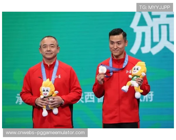 严浪宇全运会蹦床夺金湖南首冠 湘超赛场四万球迷热烈欢呼致敬